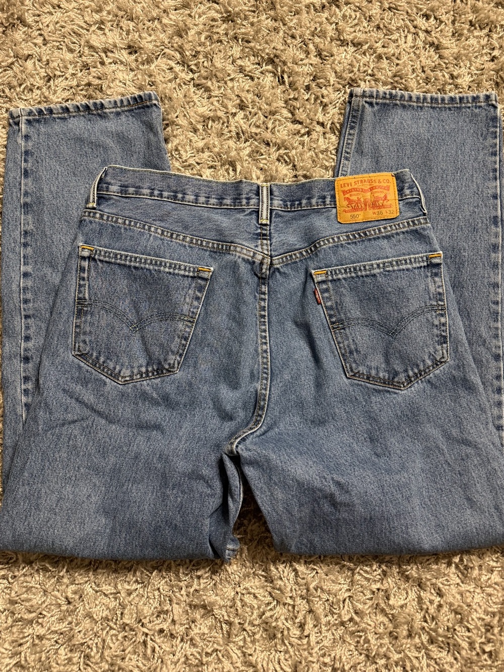 2000s Levi 550 36x32 Jeans